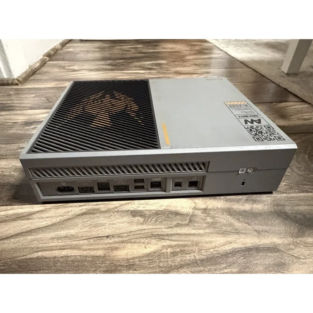 Microsoft Xbox One Call of Duty: Advanced Warfare Edition 1TB Tested And Working